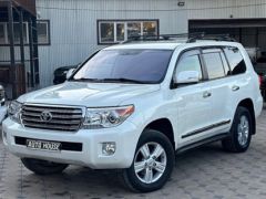 Photo of the vehicle Toyota Land Cruiser