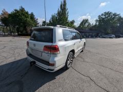 Photo of the vehicle Toyota Land Cruiser