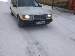 Сүрөт унаа Mercedes-Benz W124