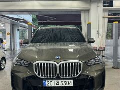 Photo of the vehicle BMW X5