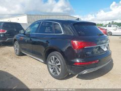 Photo of the vehicle Audi Q5