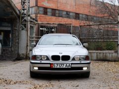 Photo of the vehicle BMW 5 Series