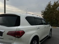 Photo of the vehicle Infiniti QX80