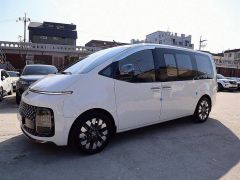 Сүрөт унаа Hyundai Staria