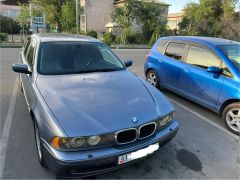 Photo of the vehicle BMW 5 Series