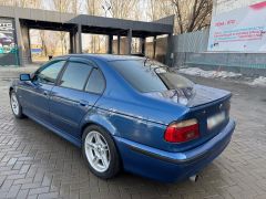 Photo of the vehicle BMW 5 Series