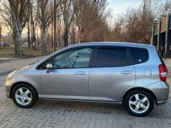 Photo of the vehicle Honda Fit