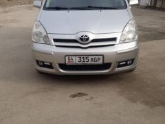 Сүрөт унаа Toyota Corolla Verso