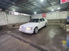 Photo of the vehicle Mercedes-Benz W124