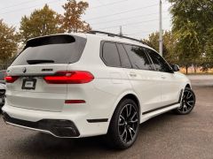 Photo of the vehicle BMW X7