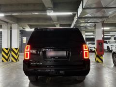 Photo of the vehicle Chevrolet Suburban