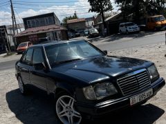 Сүрөт унаа Mercedes-Benz W124