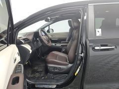 Photo of the vehicle Toyota Sienna