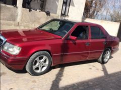Photo of the vehicle Mercedes-Benz W124