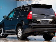 Photo of the vehicle Lexus GX