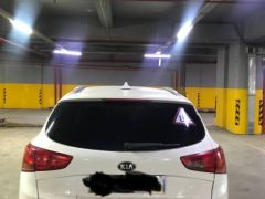 Photo of the vehicle Kia Ceed