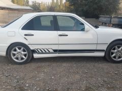 Сүрөт унаа Mercedes-Benz C-Класс