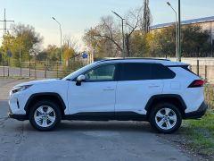 Сүрөт унаа Toyota RAV4