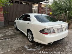 Фото авто Toyota Crown