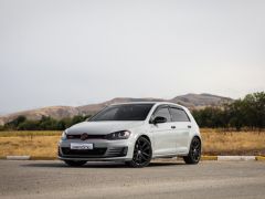 Сүрөт унаа Volkswagen Golf GTI