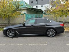 Photo of the vehicle BMW 5 Series