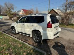 Photo of the vehicle Lexus GX