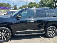 Photo of the vehicle Toyota Land Cruiser