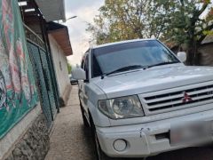 Сүрөт унаа Mitsubishi Pajero iO