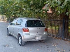 Photo of the vehicle Toyota Vitz