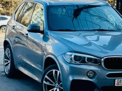 Photo of the vehicle BMW X5