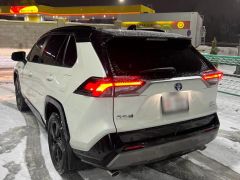 Сүрөт унаа Toyota RAV4