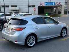 Photo of the vehicle Lexus CT