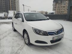 Фото авто BYD E5