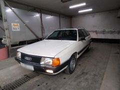 Photo of the vehicle Audi 100