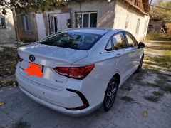 Сүрөт унаа BYD E5