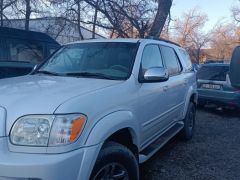 Сүрөт унаа Toyota Sequoia