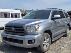 Сүрөт унаа Toyota Sequoia