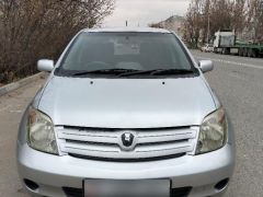 Сүрөт унаа Toyota Ist