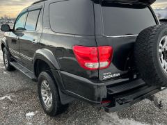 Сүрөт унаа Toyota Sequoia