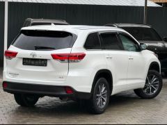 Photo of the vehicle Toyota Highlander