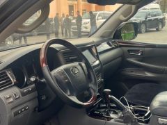 Photo of the vehicle Lexus LX