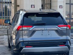 Сүрөт унаа Toyota RAV4