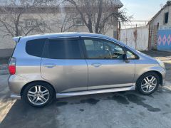 Photo of the vehicle Honda Fit