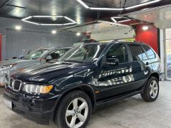 Photo of the vehicle BMW X5