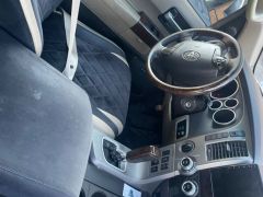 Сүрөт унаа Toyota Sequoia