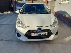 Фото авто Toyota Prius c