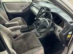 Сүрөт унаа Toyota Kluger