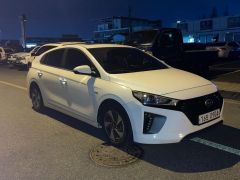 Photo of the vehicle Hyundai IONIQ