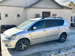 Сүрөт унаа Toyota Avensis Verso