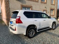 Photo of the vehicle Lexus GX